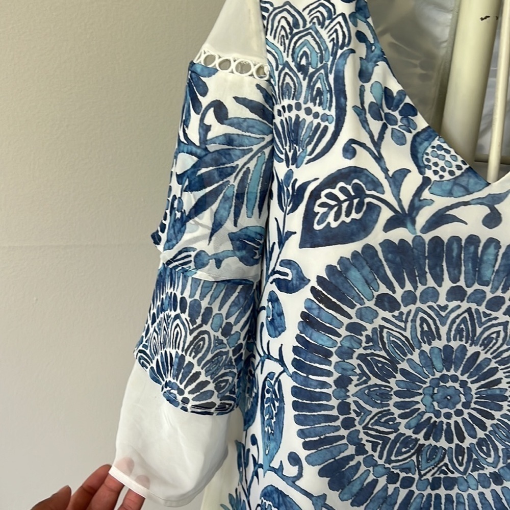 Just..Taylor Bell Sleeve Blue Palm Print Dress - Picture 3 of 6